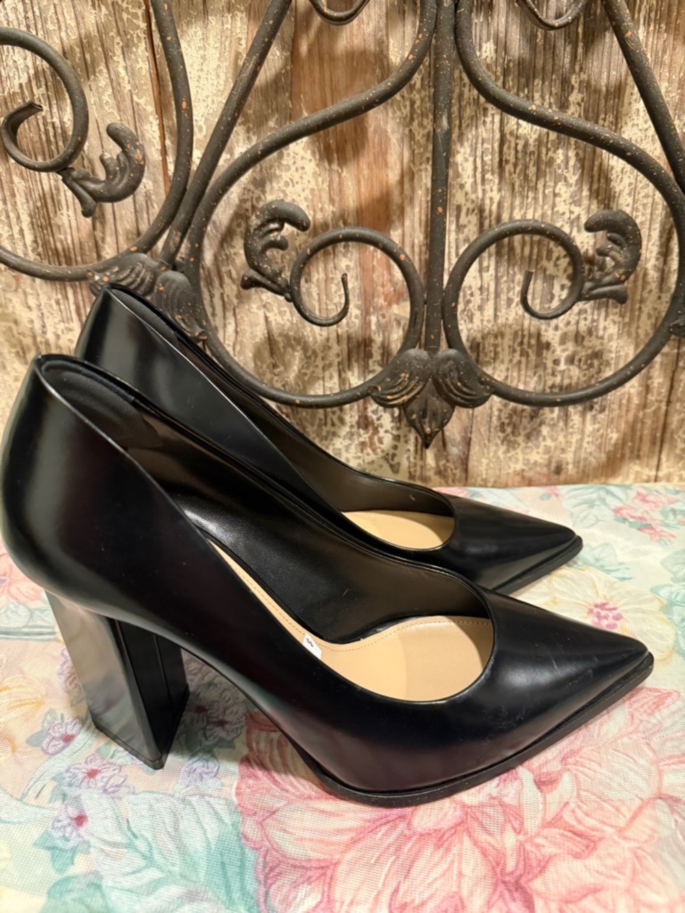 Tamara Mellon block heal leather shoes pumps 6 like new Italy